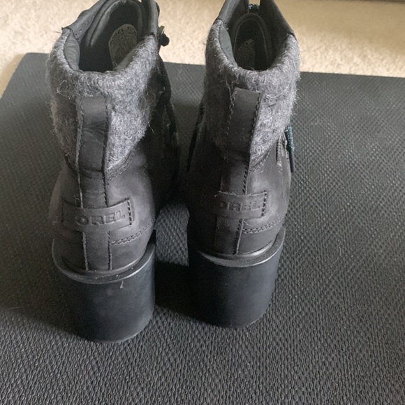 Sorel boots never worn - Picture 2 of 5